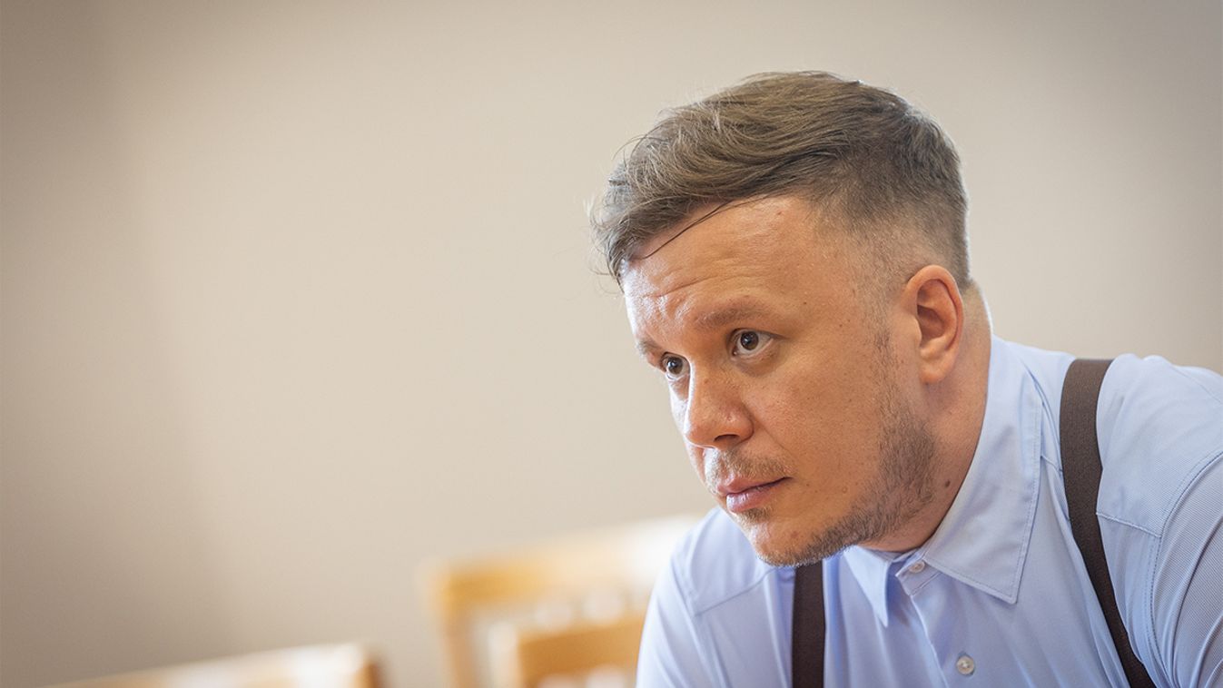 Mint három tojás: Fekete Dávid ikerfiai kiköpött édesapjuk - fotó