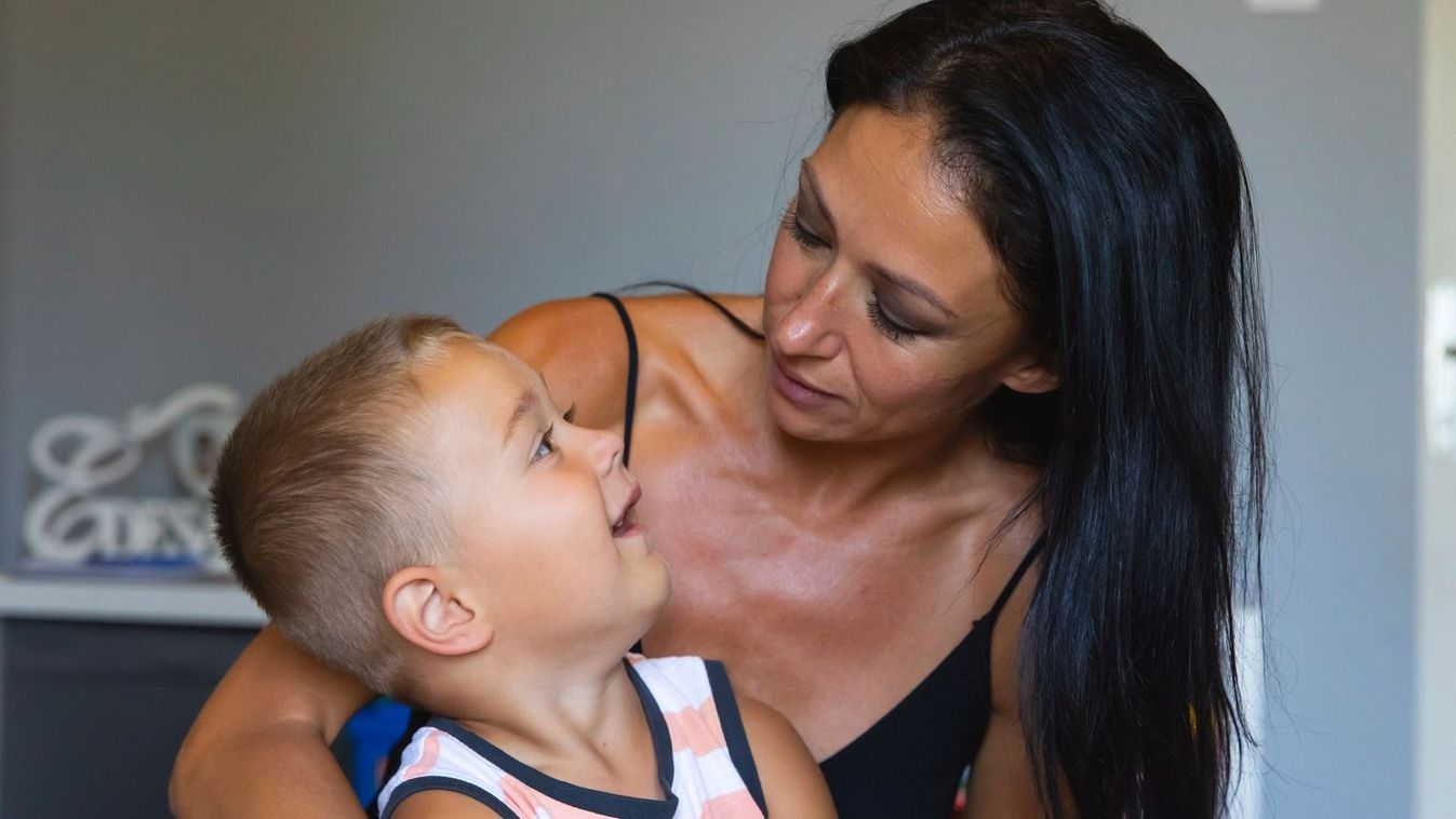 „Ezek a gyerekek a húszas éveikben meghalnak" – Petíciót indítottak a Duchenne-szindrómás gyerekekért a magyar szülők