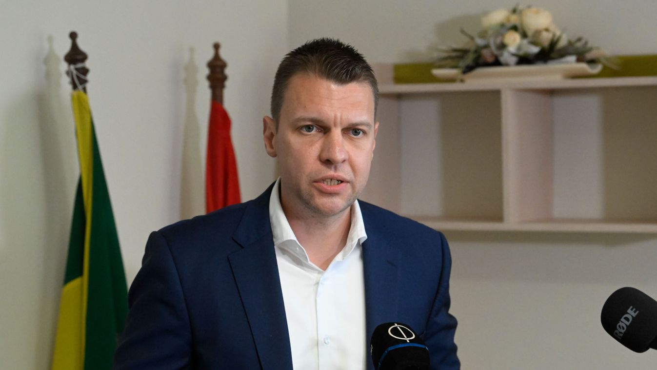 Menczer Tamás: Nem 72 órás túlélőcsomag kell, hanem béke és biztonság