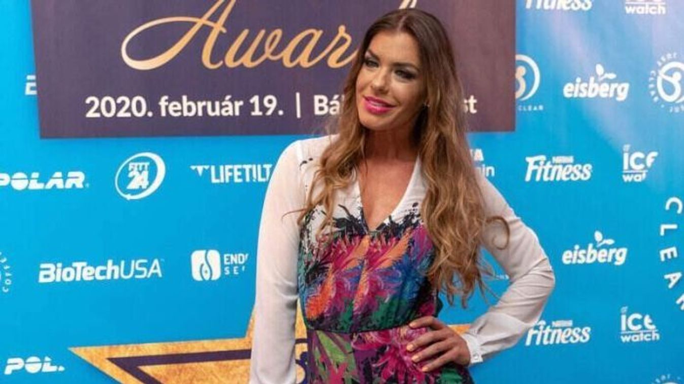 „Úton-útfélen” – Dér Heni megmutatta, milyen egy igazán szexi sofőr - Fotó