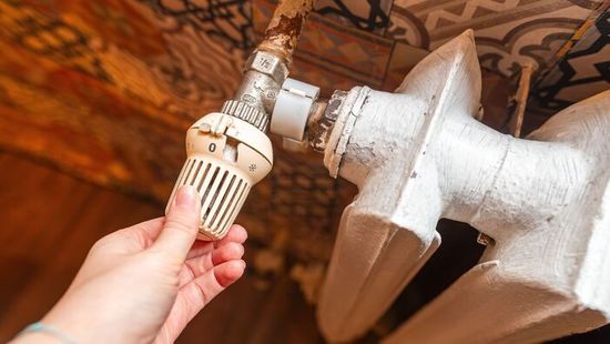 Olcsóbb távhő: kiderült mikortól lehet pályázni a rezsicsökkentő ingyen pénzre!